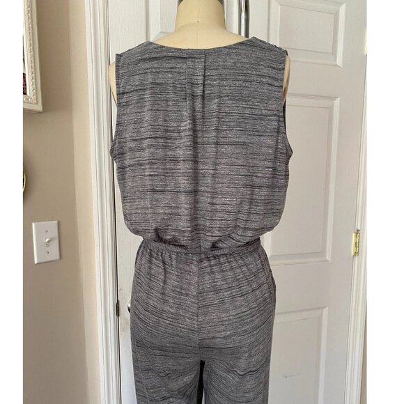 NY & Co. Heather Gray Smocked Belted Waist Cocktail JUMPSUIT Romper *X-SMALL* - Picture 6 of 7